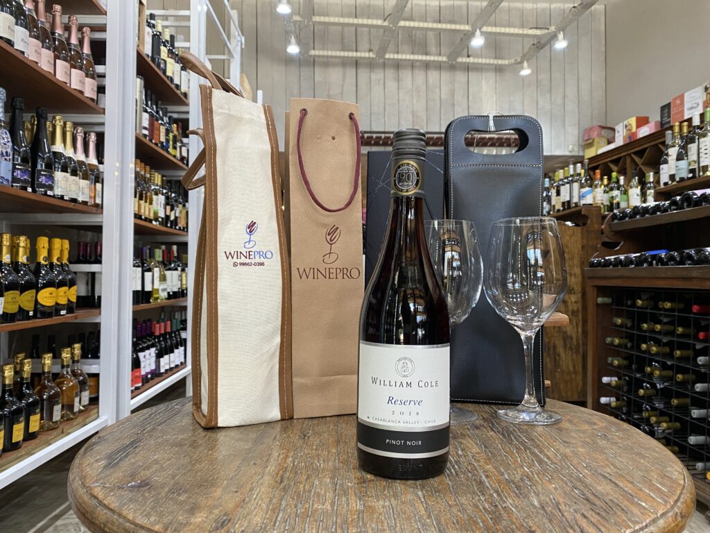 CHILE WILLIAM COLE PINOT NOIR RESERVE 2018