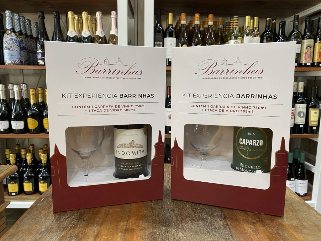 CHILE INDOMITA GRAN RESERVA CABERNET SAUVIGNON 2020 + TAÇA E ITÁLIA BRUNELLO DI MONTALCINO CAPARZZO 2016 + TAÇA